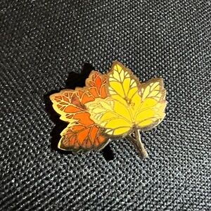 Fall Leaves Leaf Metal Enamel Lapel Pin Pinback Brooch by Hallmark Cards